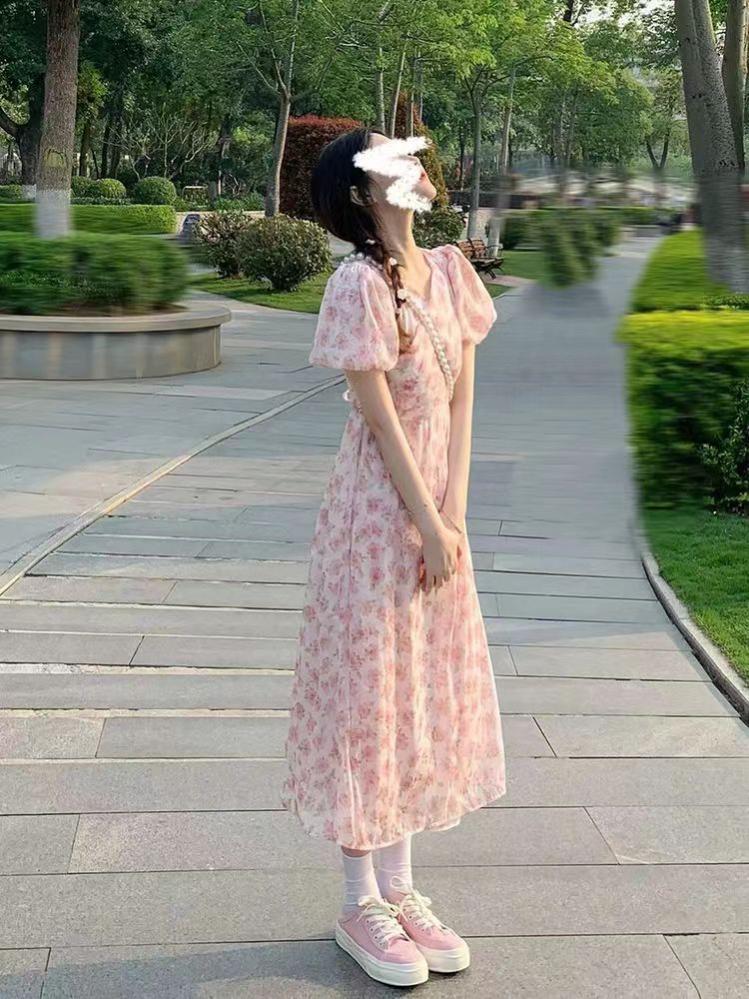 邻家妹妹风格穿搭，甜美可爱惹人爱